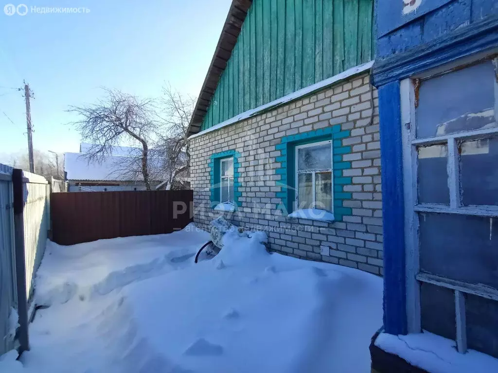 Дом в Брянская область, рабочий посёлок Дубровка, улица Горького (58 ... - Фото 2