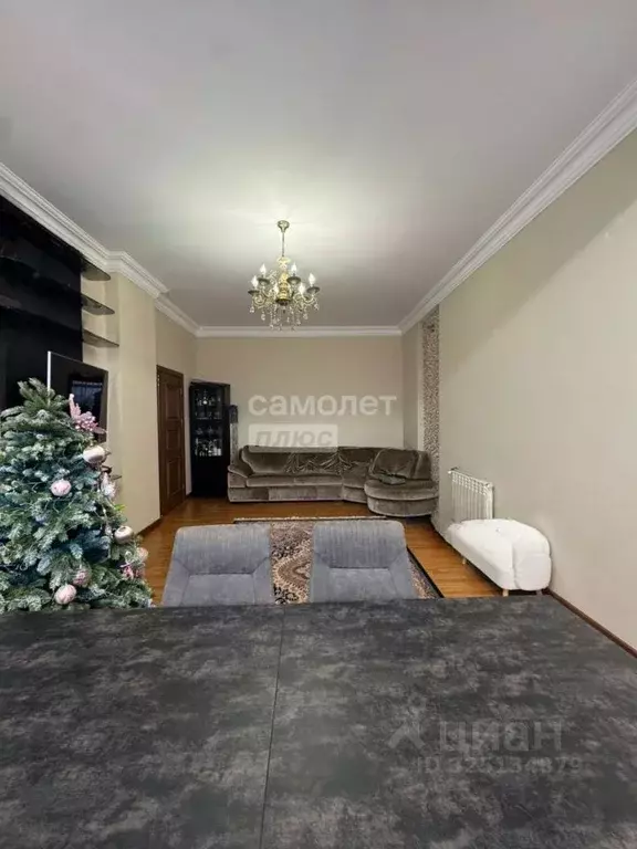 2-к кв. Кабардино-Балкария, Нальчик ул. Чернышевского, 94А (78.0 м) - Фото 1