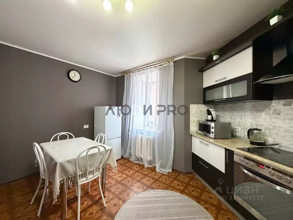 2-к кв. Алтайский край, Барнаул ул. Попова, 153 (72.2 м) - Фото 1