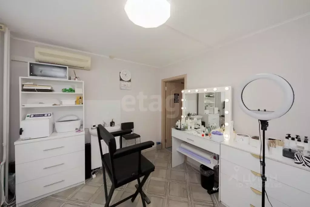 Помещение свободного назначения в Тюменская область, Тюмень Широтная ... - Фото 1