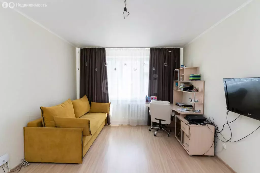 2-комнатная квартира: Тюмень, улица Николая Семёнова, 25 (62.6 м) - Фото 2