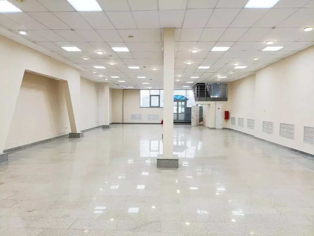 Помещение свободного назначения в Тюменская область, Тюмень ул. ... - Фото 0