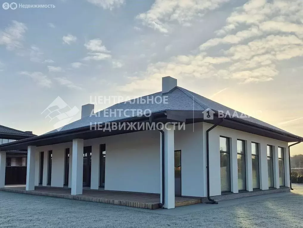 Дом в Варские, коттеджный посёлок Снегири (279.6 м) - Фото 1