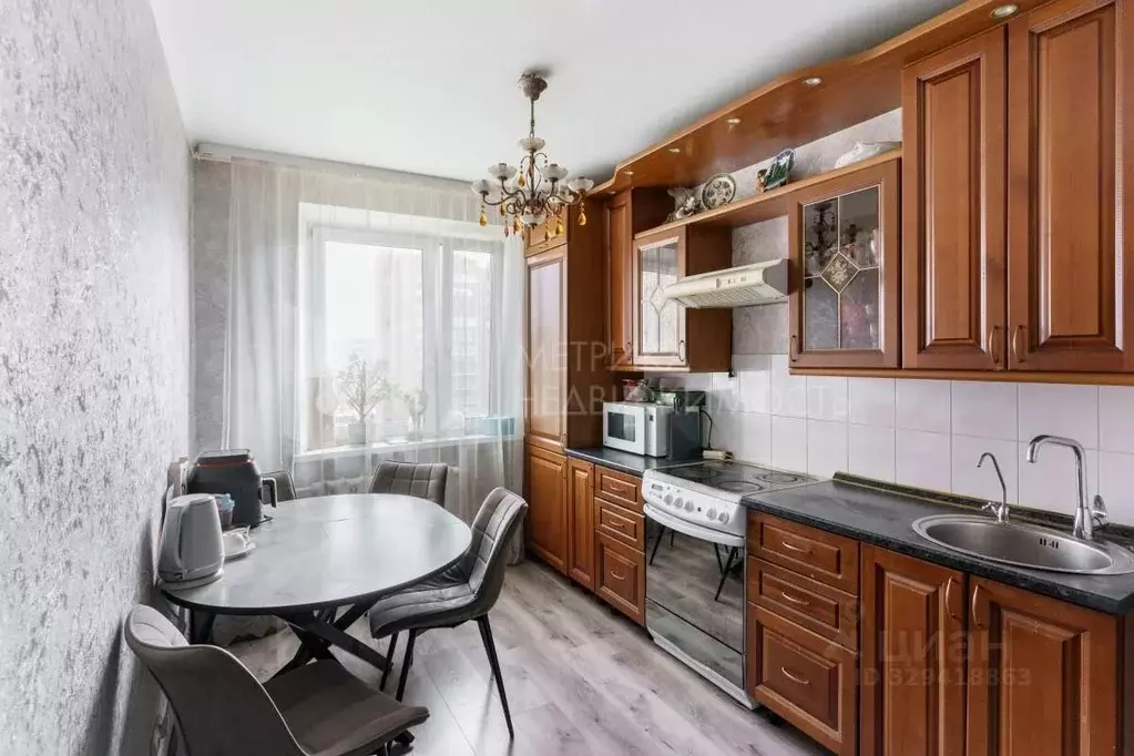 3-к кв. Тюменская область, Тюмень ул. Пермякова, 60 (70.2 м) - Фото 1