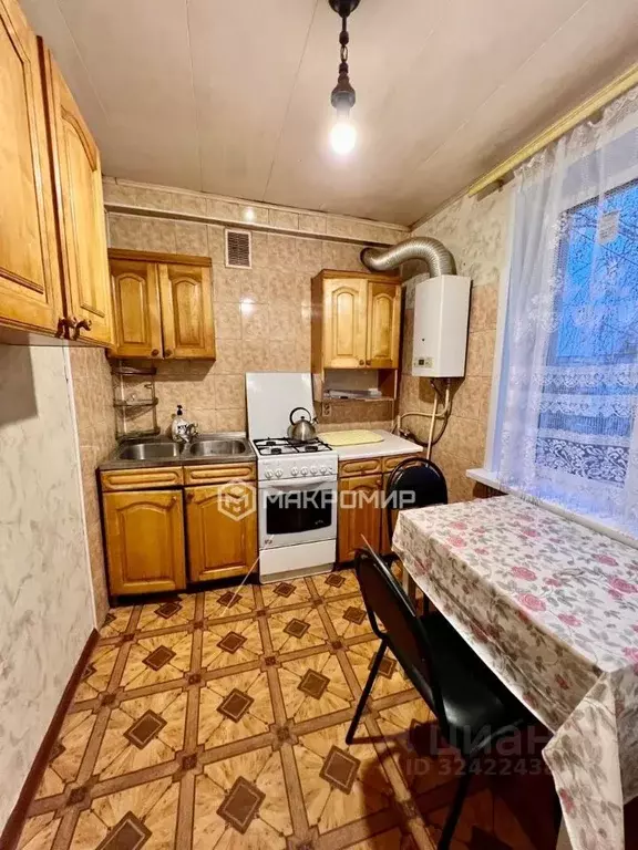 2-к кв. Брянская область, Брянск ул. Коммунаров, 6 (46.0 м) - Фото 1