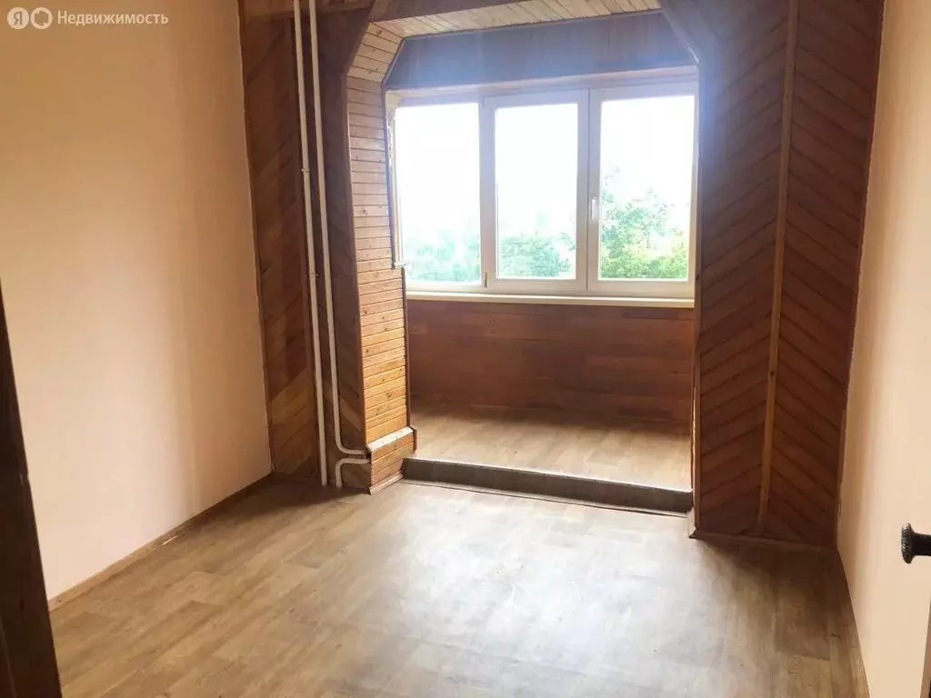3-комнатная квартира: Кисловодск, Азербайджанская улица, 1 (78 м) - Фото 0