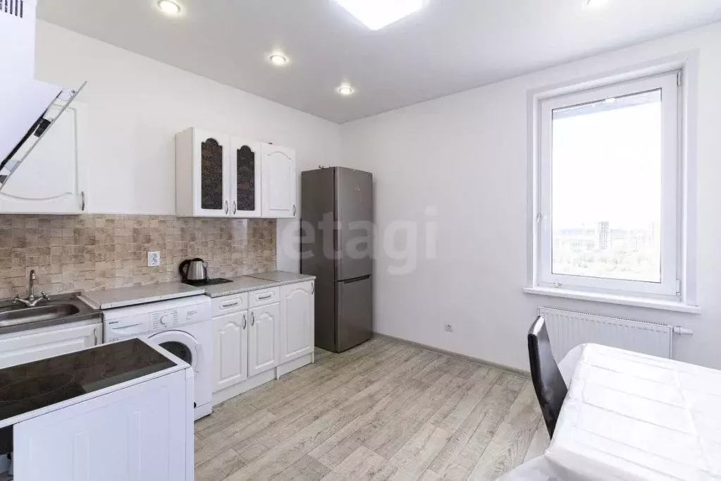 2-к кв. Тюменская область, Тюмень Новгородская ул., 1 (55.0 м) - Фото 2