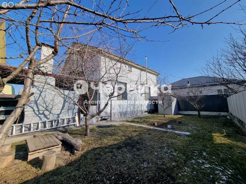 Дом в Ессентуки, Октябрьская улица (232 м) - Фото 1