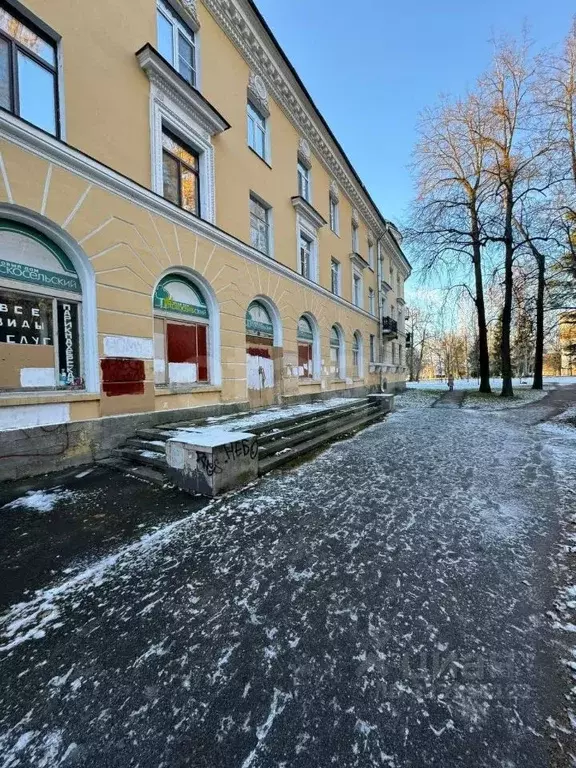 Торговая площадь в Санкт-Петербург, Санкт-Петербург, Павловск ... - Фото 1