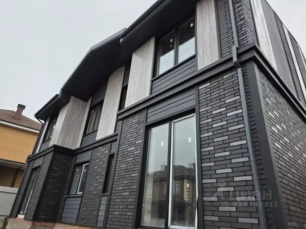 Таунхаус в Тульская область, Тула ул. 3-я Зеркальная, 10 (170 м) - Фото 1