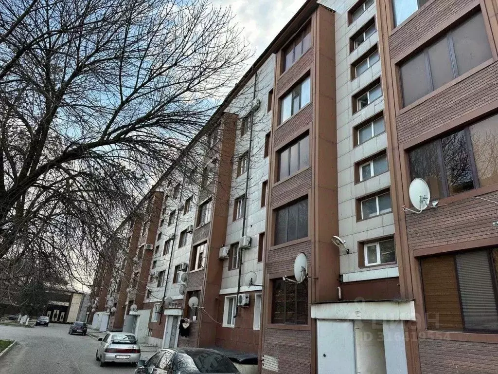 2-к кв. Чеченская республика, Гудермес просп. А. Кадырова, 4 (52.0 м) - Фото 1