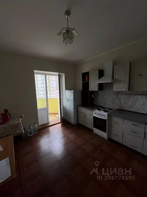 2-к кв. Тульская область, Тула ул. Михеева, 23 (75.0 м) - Фото 1