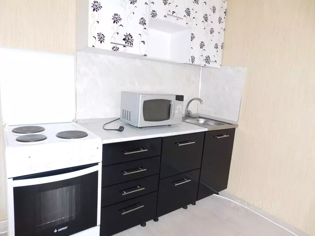 2-к кв. Алтайский край, Барнаул ул. Сергея Семенова, 32 (42.4 м) - Фото 0