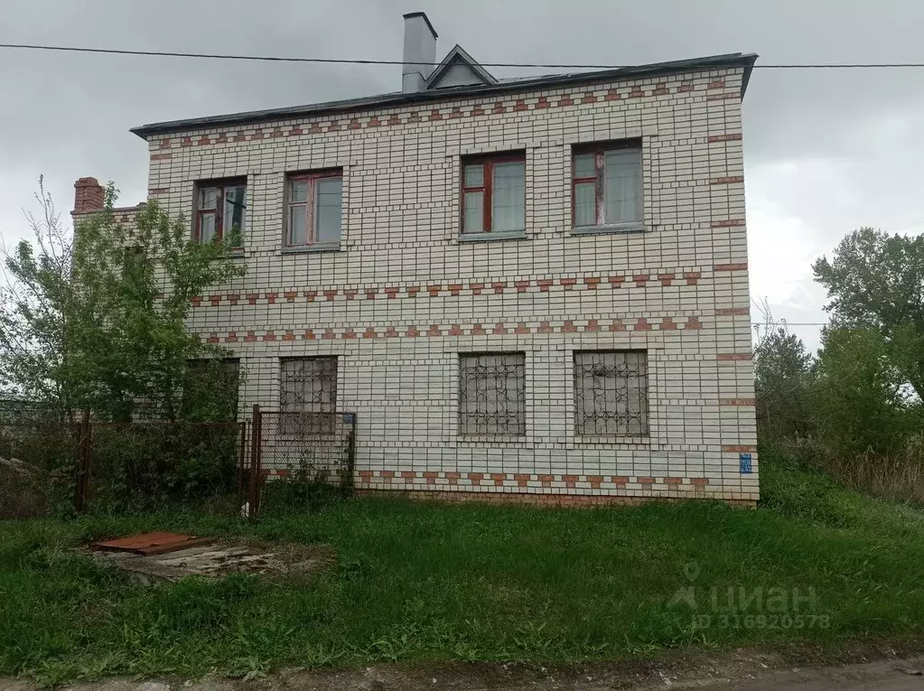 Дом в Волгоградская область, Михайловка Ягодный пер. (260 м) - Фото 0