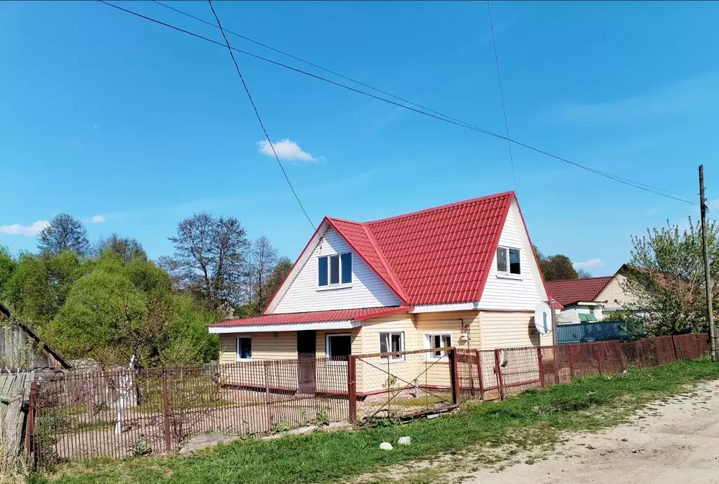 Дом в Брянская область, Жуковка Краснослободская ул., 28 (72 м) - Фото 0