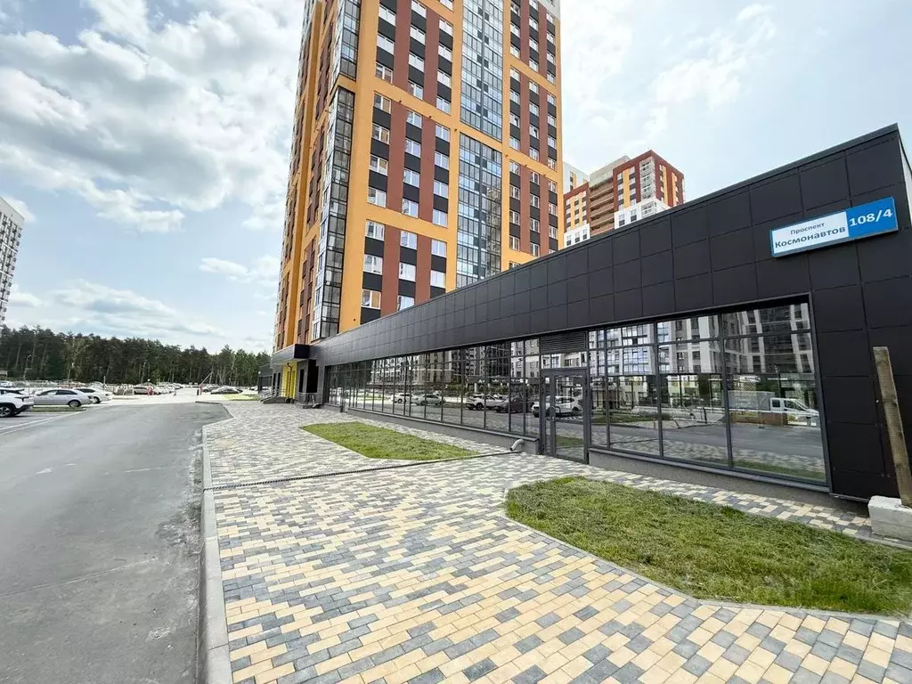 Помещение свободного назначения в Свердловская область, Екатеринбург ... - Фото 0