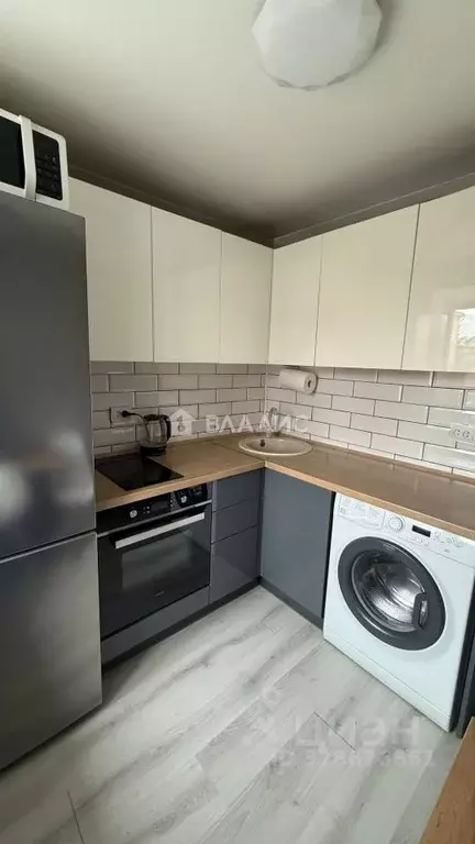 2-к кв. Бурятия, Улан-Удэ Октябрьская ул., 7 (41.9 м) - Фото 1