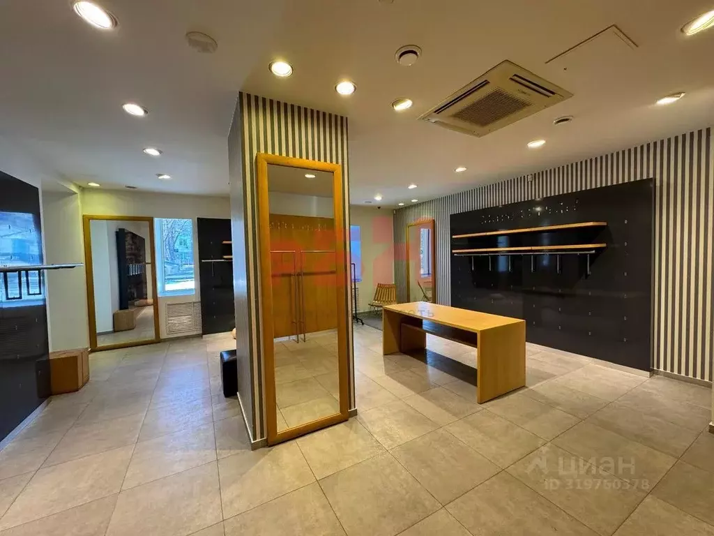 Помещение свободного назначения в Тюменская область, Тюмень ул. ... - Фото 2