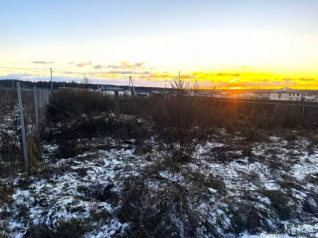 Участок в Московская область, Истра муниципальный округ, д. Рубцово ... - Фото 1