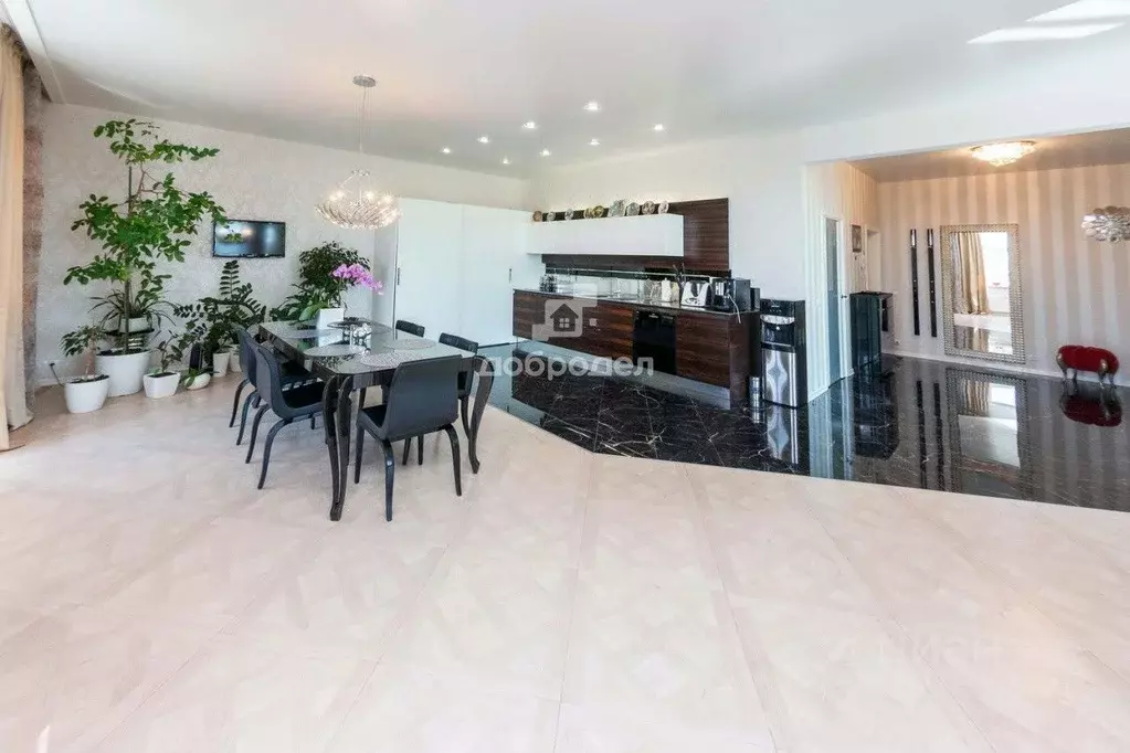 4-к кв. Свердловская область, Екатеринбург ул. Николая Никонова, 8 ... - Фото 1