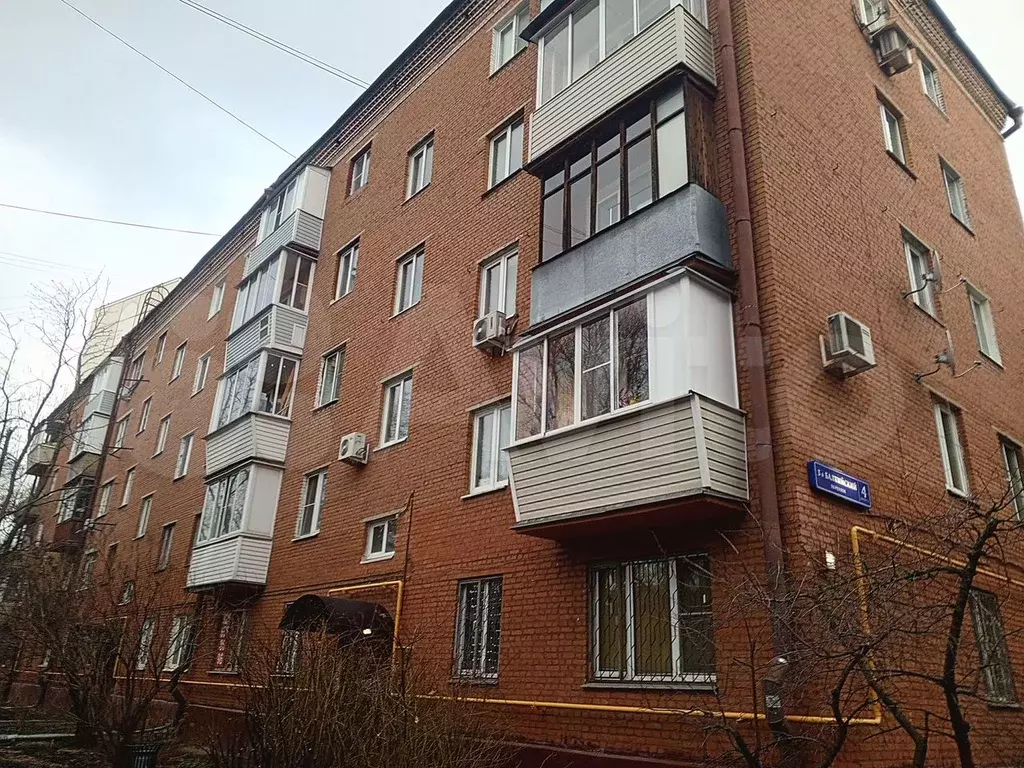 Доля в квартира-студии, 12 м, 1/5 эт. - Фото 1