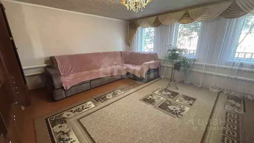 Дом в Оренбургская область, Соль-Илецк Просвещенская ул., 28 (92 м) - Фото 1