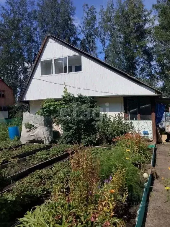 Дом в Свердловская область, Каменский муниципальный округ, д. Ключики  ... - Фото 1