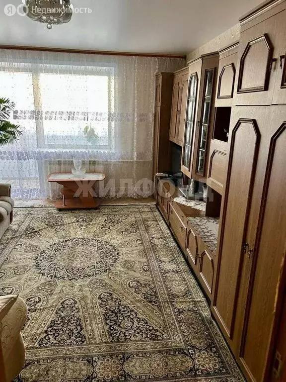 3-комнатная квартира: Новосибирск, улица Молодости, 44 (64.5 м) - Фото 1