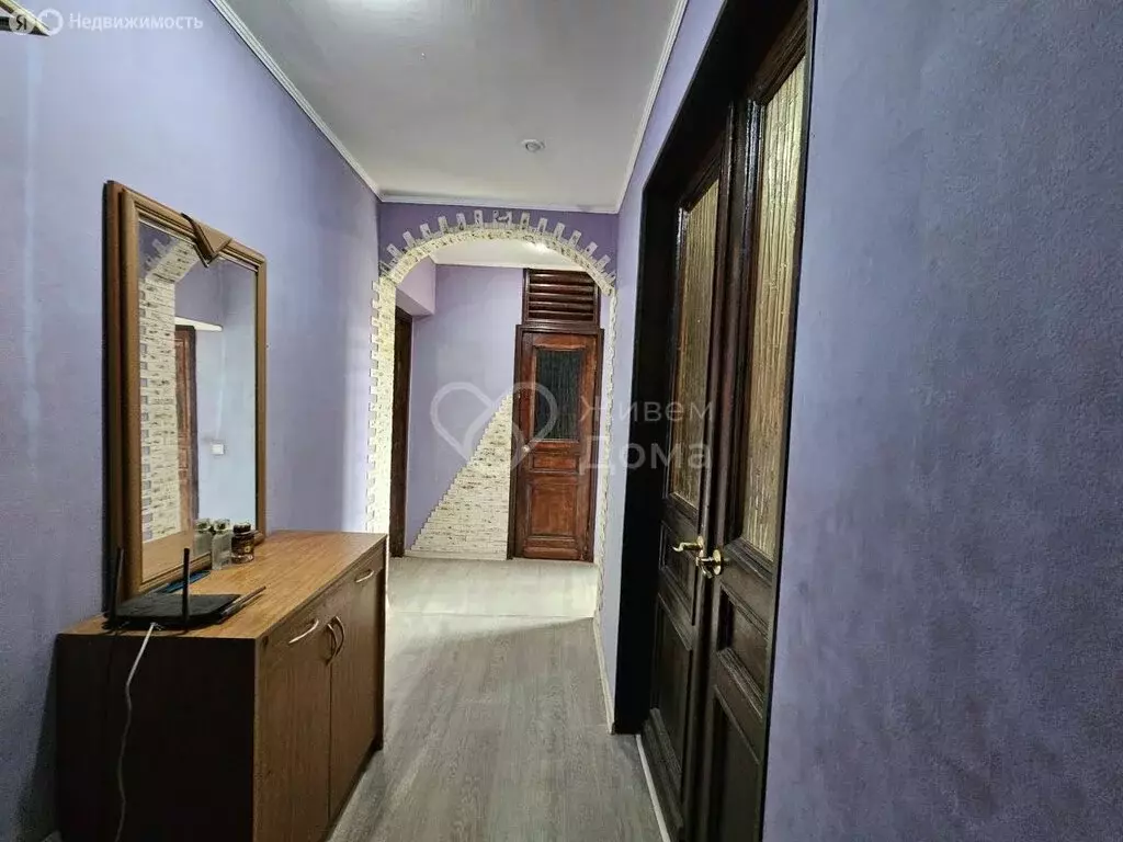 2-комнатная квартира: Волгоград, Невская улица, 9 (50 м) - Фото 0