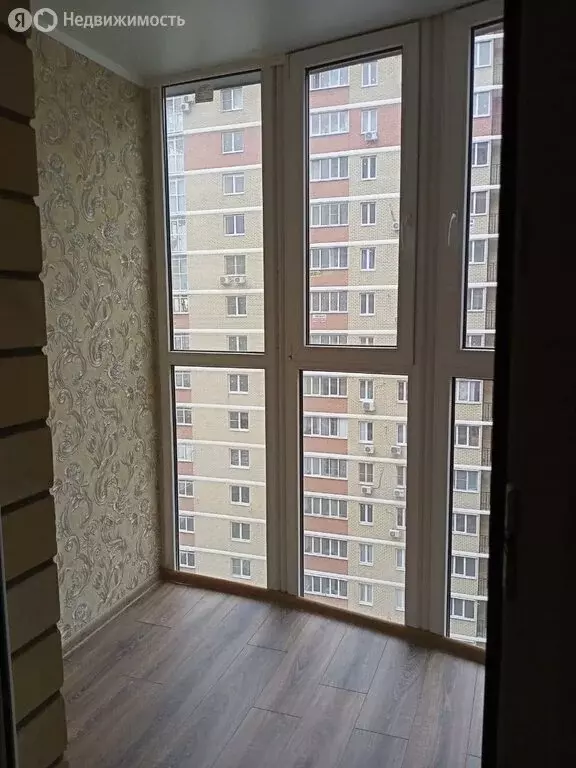 2-комнатная квартира: Краснодар, улица Цезаря Куникова, 24к2 (65 м) - Фото 0