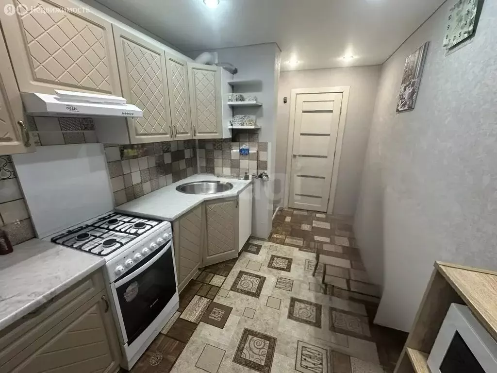 3-комнатная квартира: Пласт, улица Титова, 3 (59 м) - Фото 1