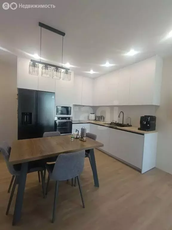 3-комнатная квартира: Тюмень, улица Ильи Кургузова, 3 (84.3 м) - Фото 1