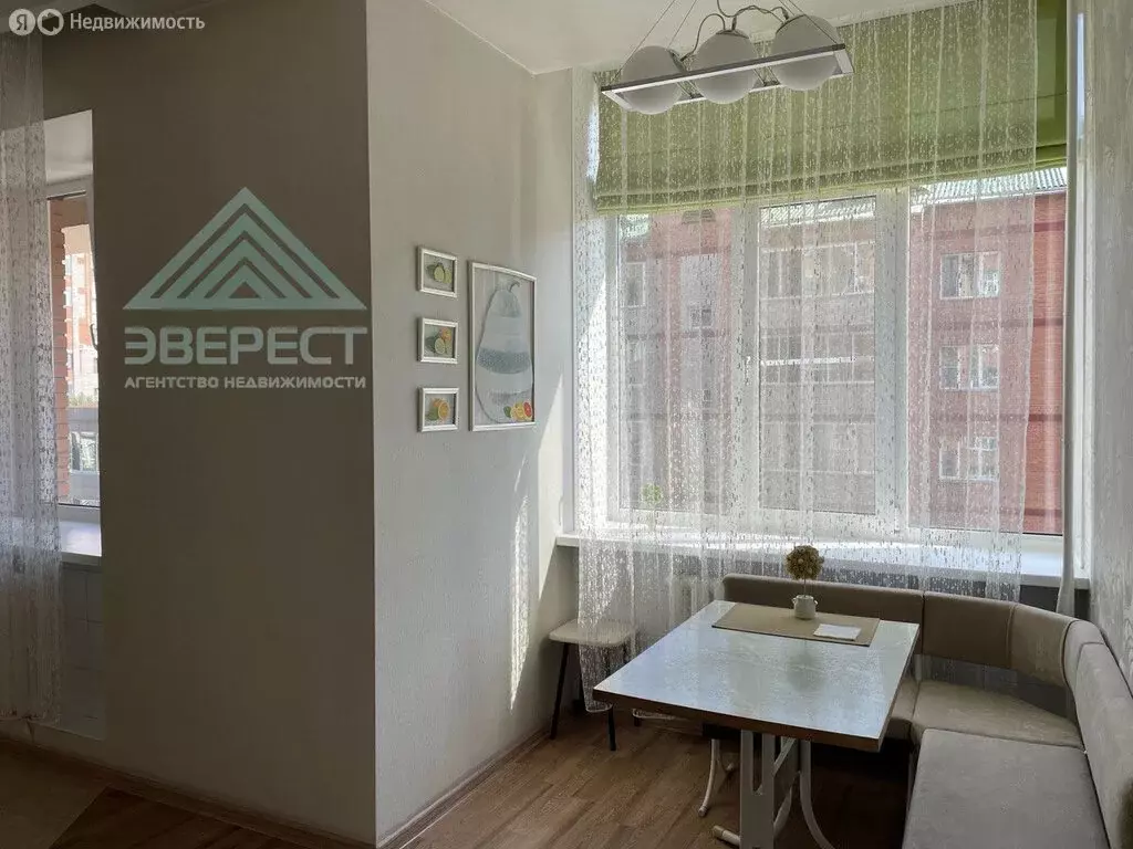 1-комнатная квартира: Абакан, улица Карла Маркса, 63 (52 м) - Фото 1