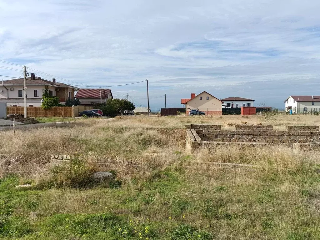 Участок в Крым, Бахчисарайский район, с. Угловое ул. Победы, 75 (8.0 ... - Фото 1