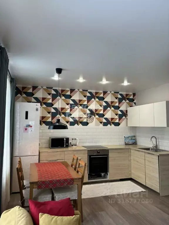 2-к кв. Москва пос. Коммунарка, ул. Бачуринская, 13 (49.0 м) - Фото 0
