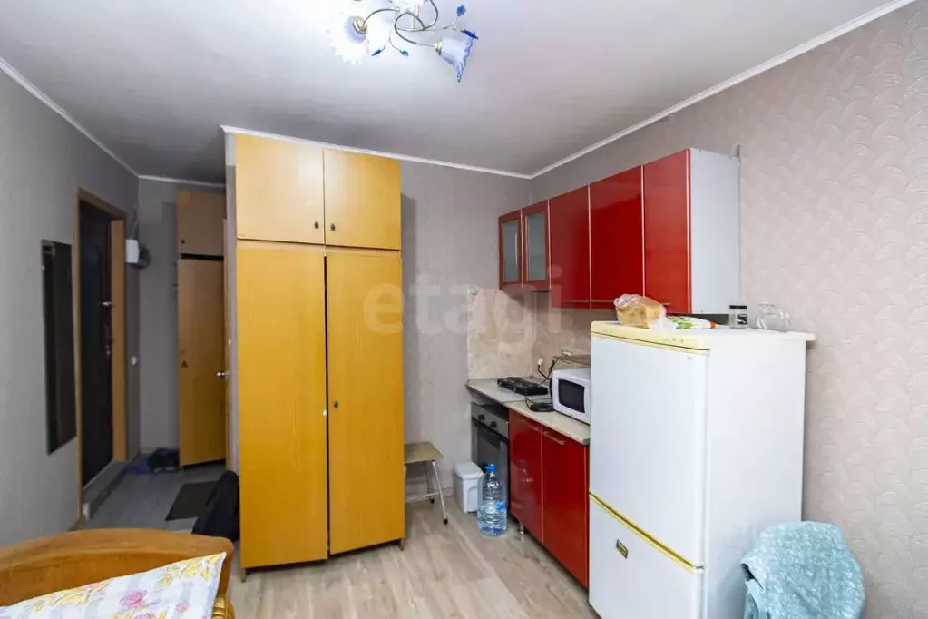 Комната Тюменская область, Тюмень ул. Республики, 220 (16.0 м) - Фото 1