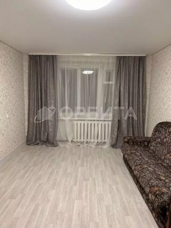 Комната Тюменская область, Тюмень ул. Олега Антонова, 6/2 (18.0 м) - Фото 2