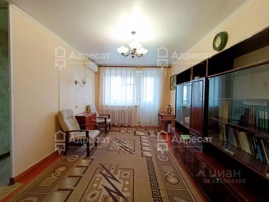 3-к кв. Волгоградская область, Волгоград ул. 51-й Гвардейской Дивизии, ... - Фото 0