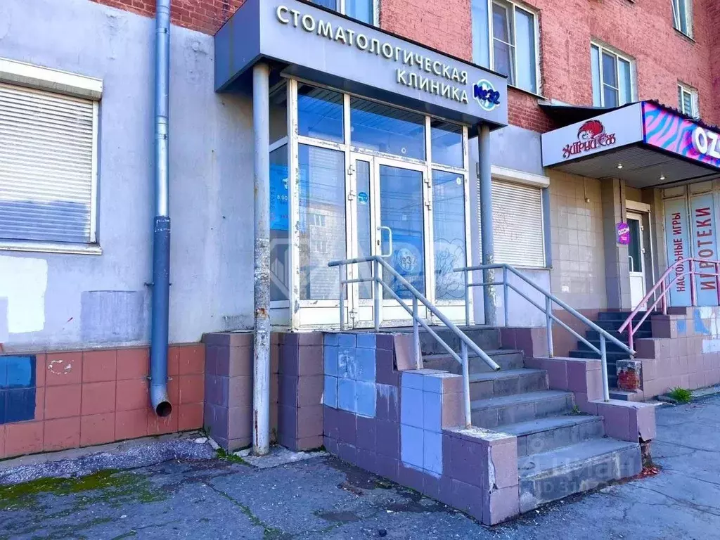 Помещение свободного назначения в Удмуртия, Ижевск пл. имени 50-летия ... - Фото 0