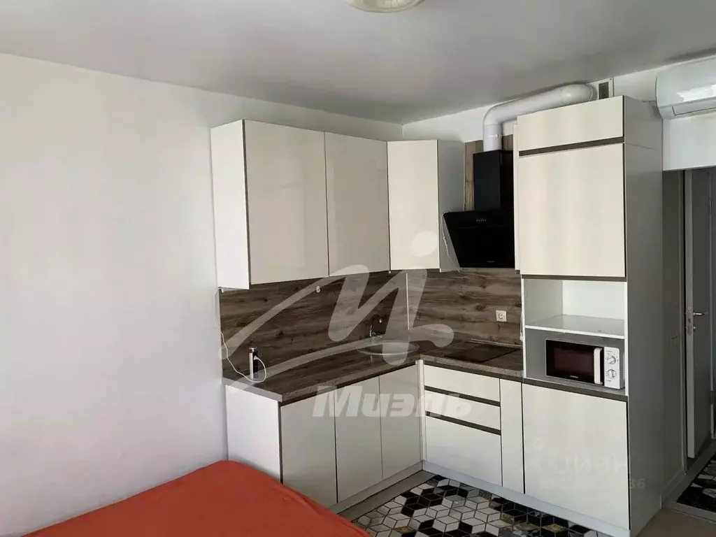 Студия Московская область, Люберцы ул. Летчика Ларюшина, 12 (20.0 м) - Фото 1