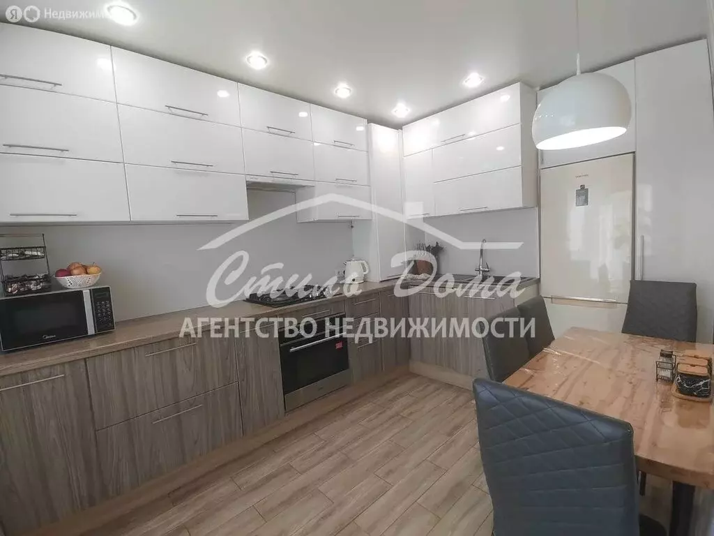 3-комнатная квартира: Волгоградская область, рабочий посёлок Городище, ... - Фото 1