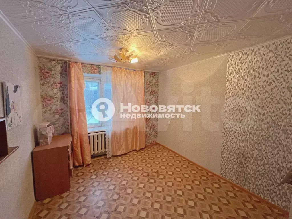 Комната 12,4 м в 8-к., 4/5 эт. - Фото 1