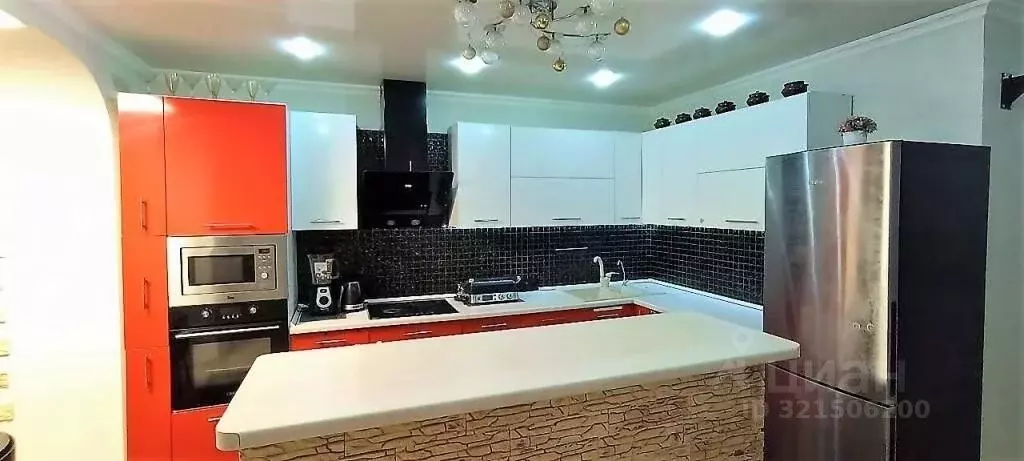 3-к кв. Омская область, Омск ул. Дианова, 27 (82.2 м) - Фото 2