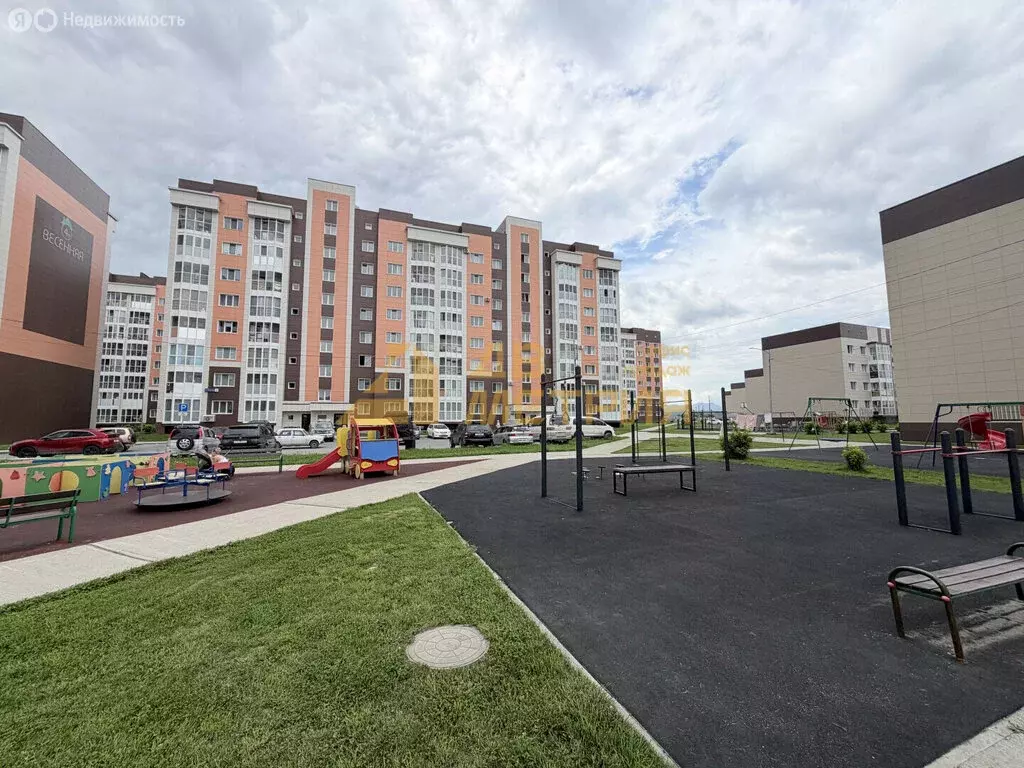 2-комнатная квартира: село Новотроицкое, Весенняя улица, 2 (65.6 м) - Фото 1