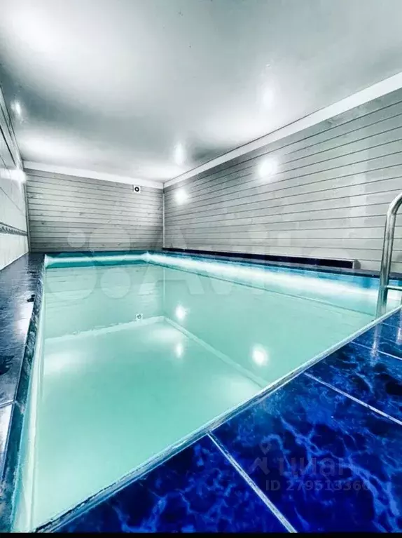 Дом в Свердловская область, Екатеринбург Уктус жилрайон,  (900 м) - Фото 1