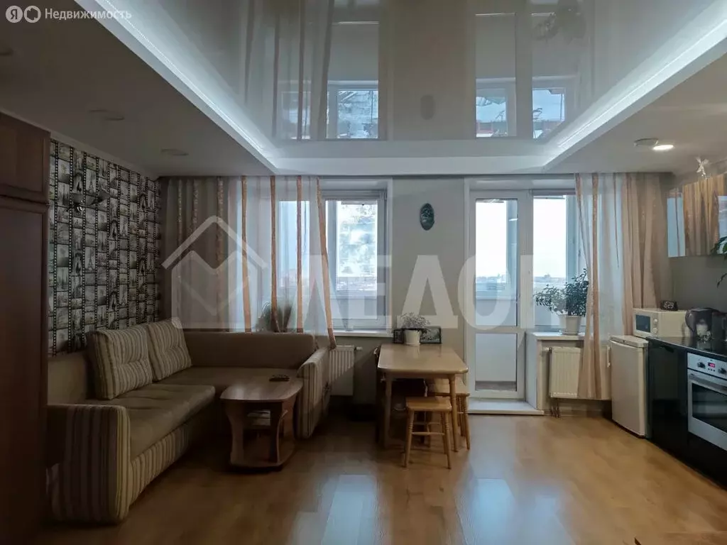 1-комнатная квартира: Омск, улица 10 лет Октября, 138к2 (38.7 м) - Фото 1