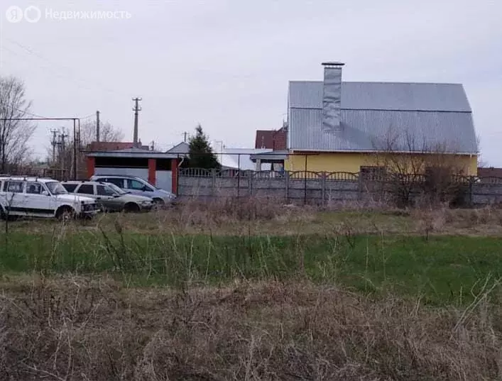 Участок в село Чардым, Вишнёвая улица (25 м) - Фото 1