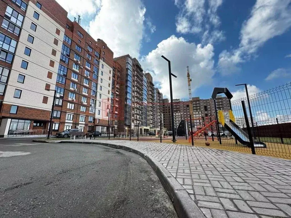 3-к кв. Белгородская область, Старый Оскол Центральный мкр, 4А (68.2 ... - Фото 0