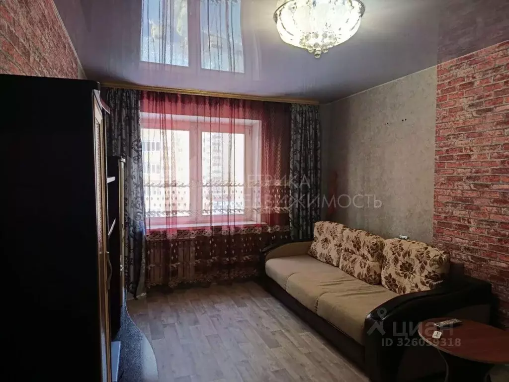 2-к кв. Тюменская область, Тюмень ул. Муравленко, 7 (55.4 м) - Фото 1