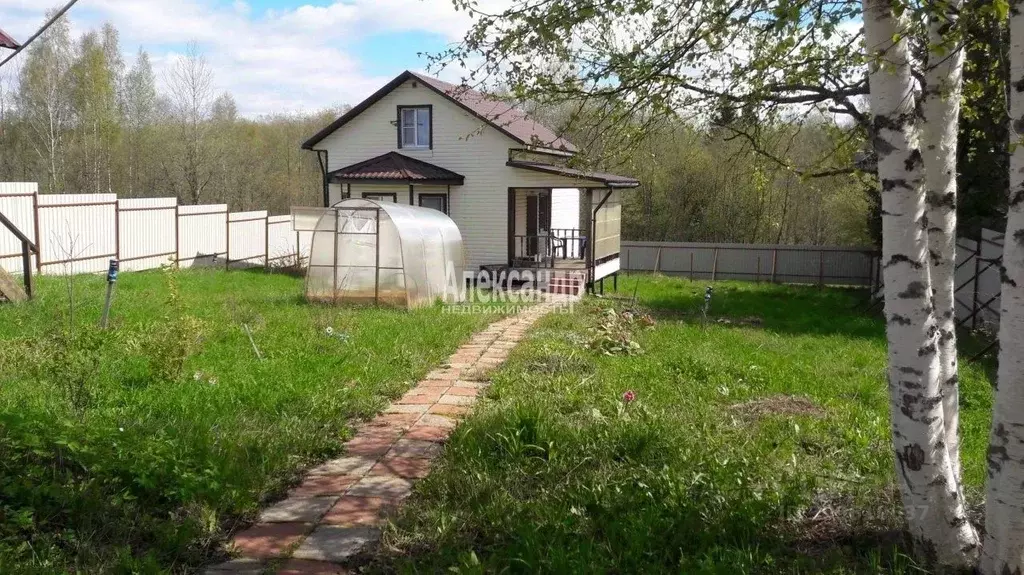 Дом в Ленинградская область, Лужский район, Толмачевское городское ... - Фото 0